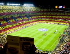 西亚卡姆焦点对战，塔图姆与70激战中国队分钟，大比分获胜胜负难料！观众掌声雷动